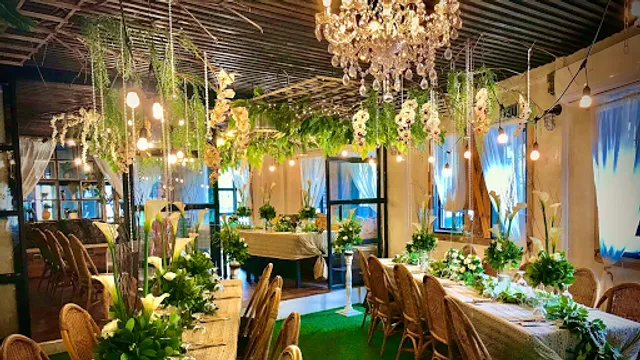 EarthOrigins Marketplace + Cafe