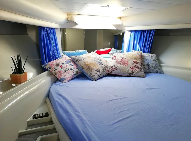 Amber Boats - B&B in barca a Salerno