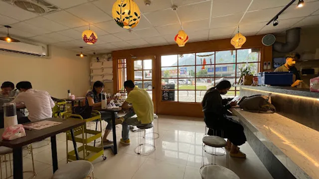 小村·日 壽司（花蓮店）｜日式餐廳｜花蓮美食｜聚餐餐廳｜客製化餐盒｜生魚片蛋糕｜