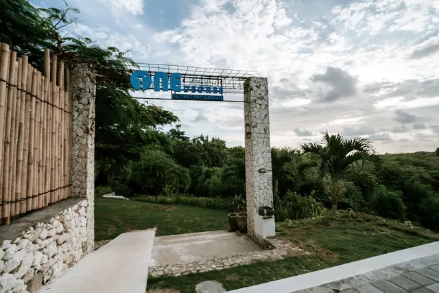 One Degree Sunset Hill Leisure