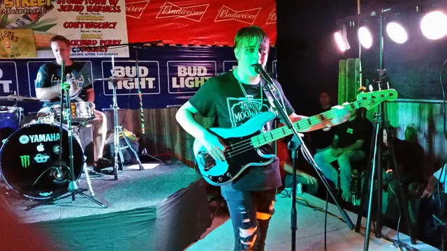 Hesler’s 4th Street Bar