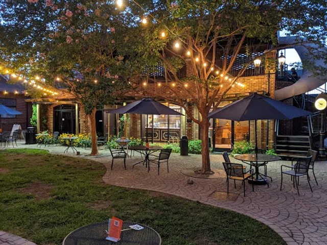 Saturni | Fusion Bistro & Coffee Lounge @ Chapel Hill