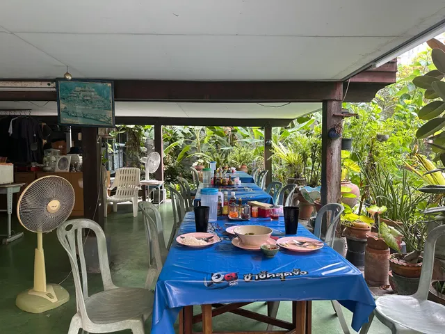 ร้านอาหารบ้านอาจารย์ทัศนี ป้าแมว