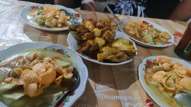 Kupat Blengong Mas Yanto