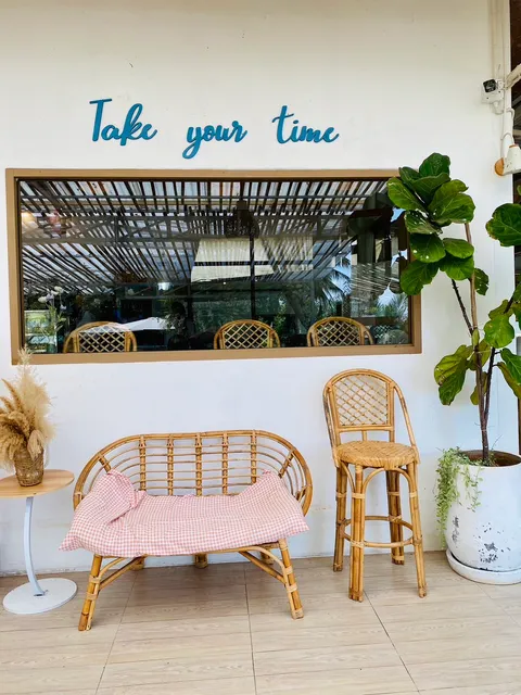 Blue Mango View Cafe'