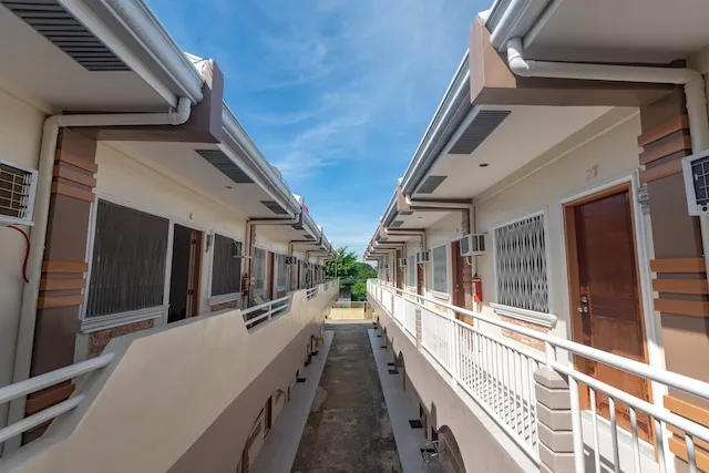 OYO 556 3j's And K Apartment