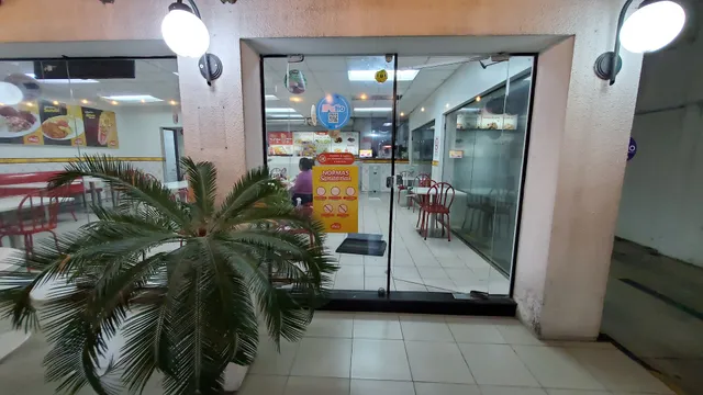 Pollos Chuy - Piraí