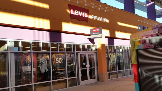 Levi’s Outlet Store