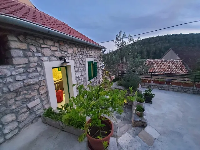 Holiday home Anna Skradin