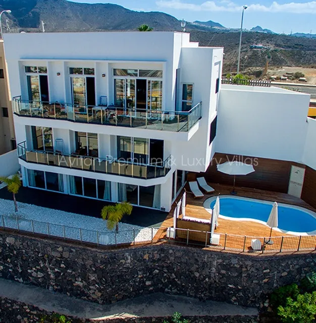 Avitan Villa "Black"