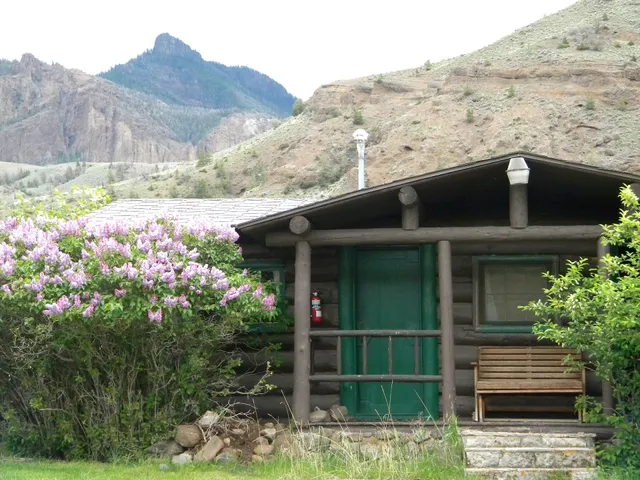 Trail Shop Inn & Restaurant