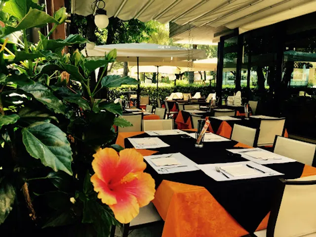 Ristorante Pizzeria "Rossi & Rossi"