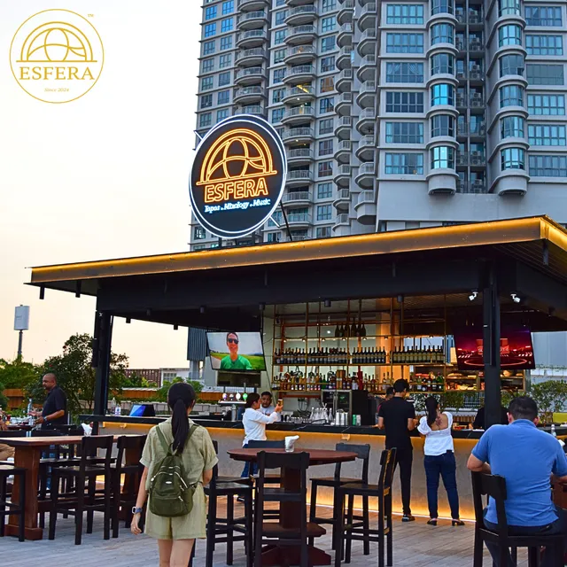 Esfera Rooftop Bar