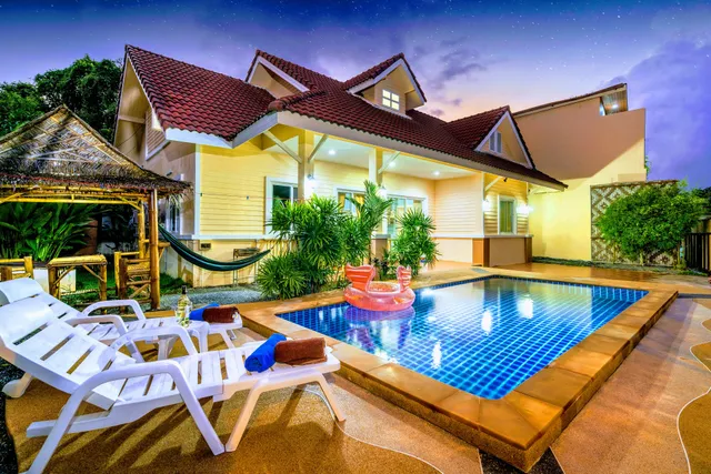 The Relaxing Pool Villa
