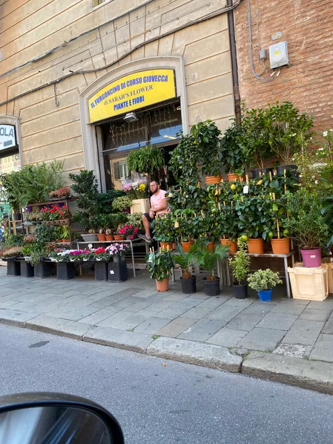 Il Furgoncino Di Corso Giovecca Di Sarah's Flower
