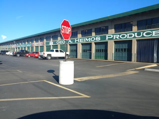 United Fruit & Produce