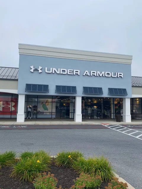 Under Armour Factory House - Tanger Outlets Hershey