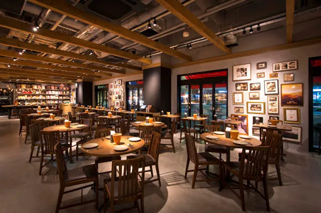 Salvatore Cuomo market Hakata