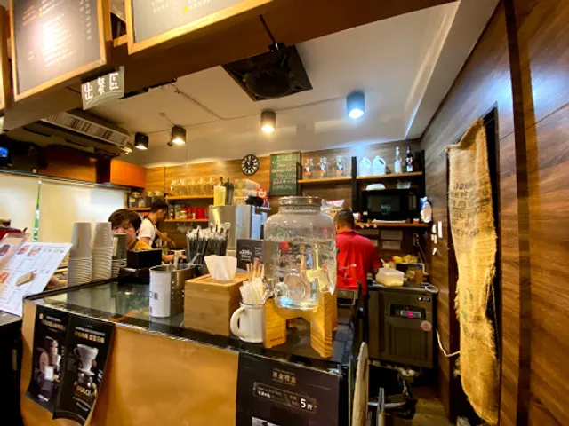 路易莎咖啡(敦北門市)