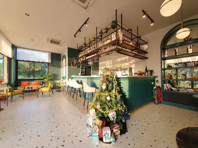 Panini Restaurant & Cafe