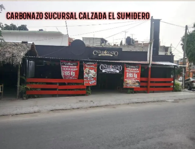 Carbonazo suc calzada el sumidero