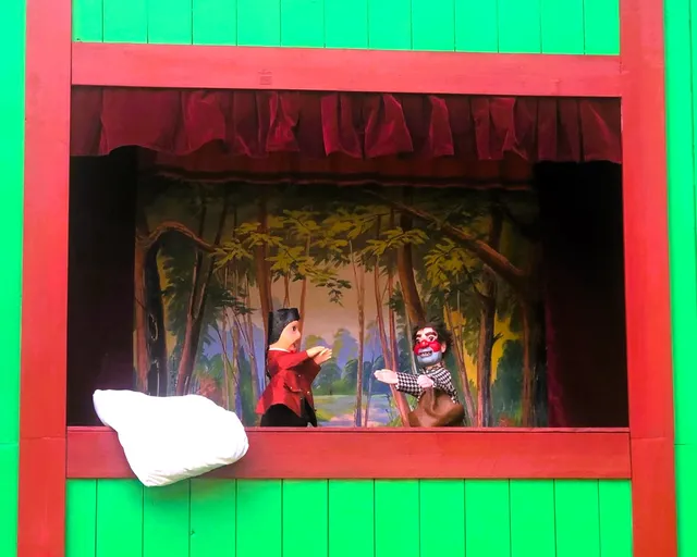 Guignol à Versailles