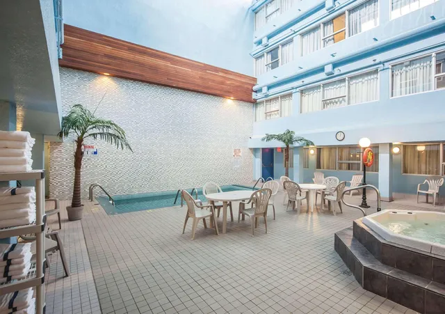 Comfort Inn & Suites Downtown Edmonton