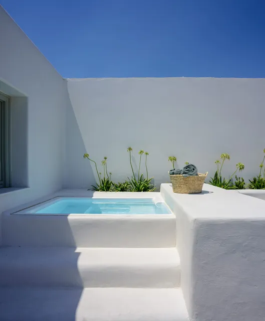 Oia Treasures Art Suites