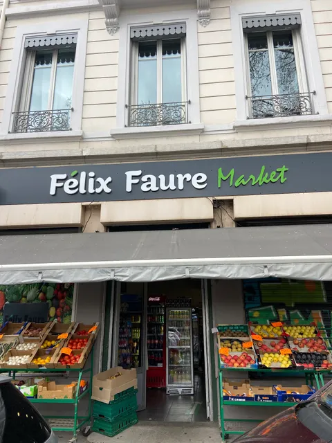Félix Faure Market