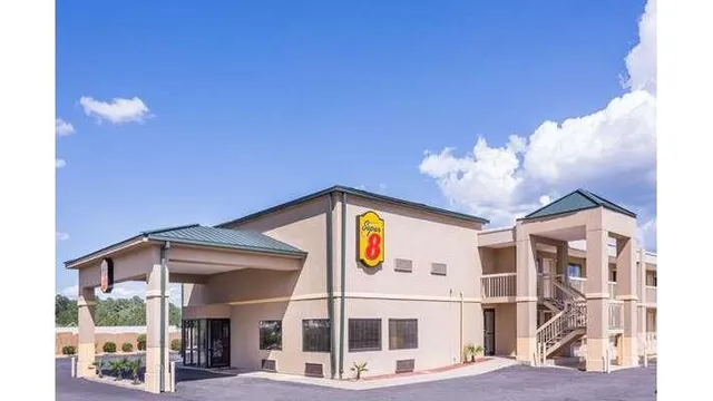 Super 8 by Wyndham Macon West