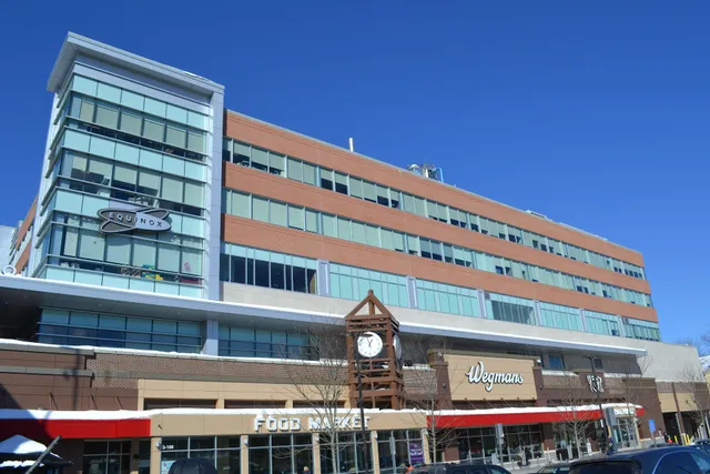 Beth Israel Deaconess HealthCare - Chestnut Hill Square