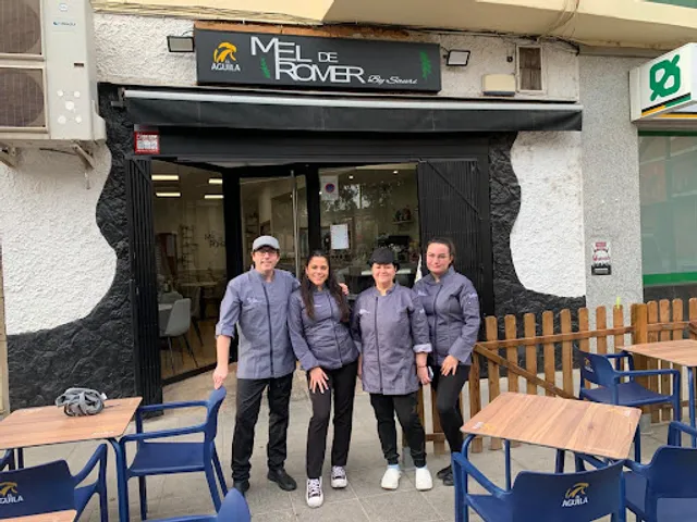 Mel de Romer by Sauri