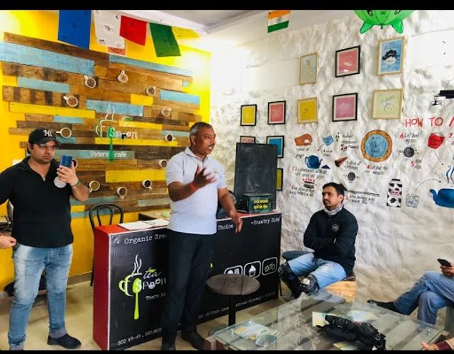 Tea spoon riders cafe (FBI Bulls)