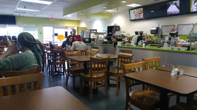 Yum Berry Cafe & Sushi Bar