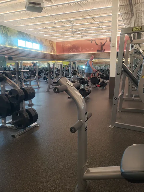 Gallery Oaks Shopping Center