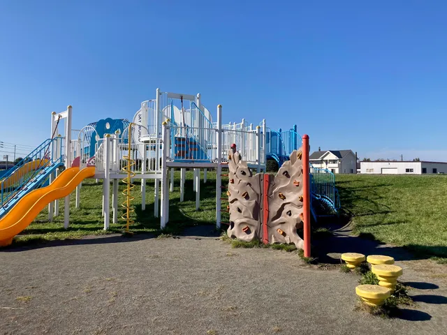 Okadama Airport Ryokuchi Park Kitakaze-Hiroba