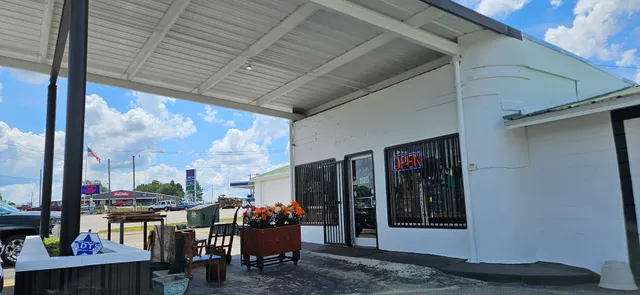 Black Sheep Antiques & Gifts