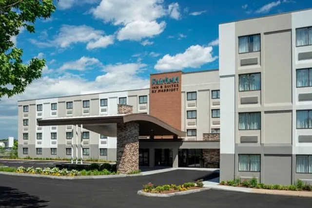 Fairfield by Marriott Inn & Suites Providence Airport Warwick
