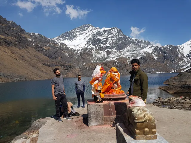 ᤃᤥᤛᤠᤀᤡ ᤘᤠᤖᤰ गोसाइँकुण्ड Gosaikunda