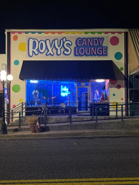 Roxy’s Candy Lounge