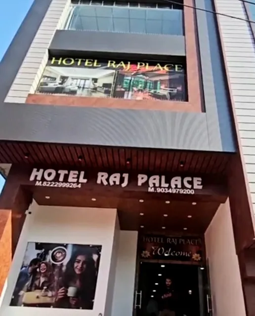 Hotel O Raj Palace