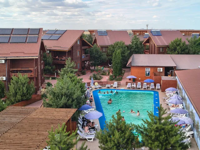 Simeyni Kotedzhi Merkuriy