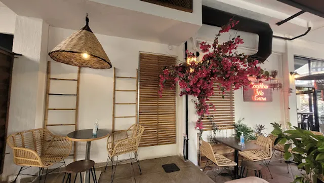 Junction In The Yard