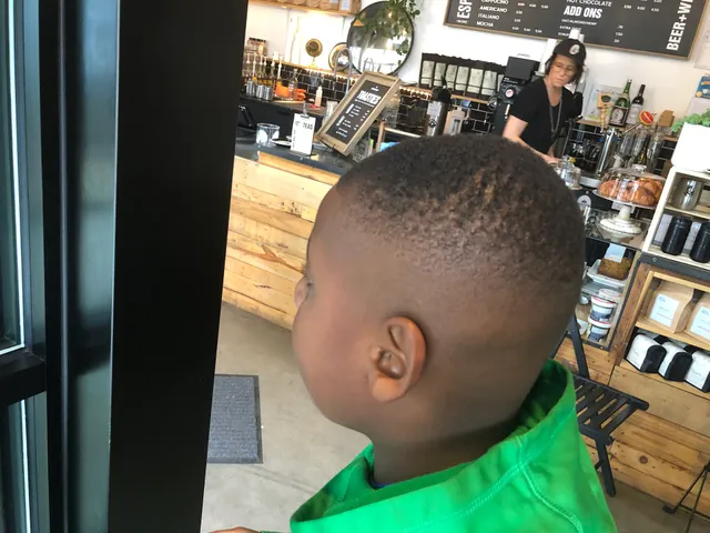 Earl's Cuts & Style