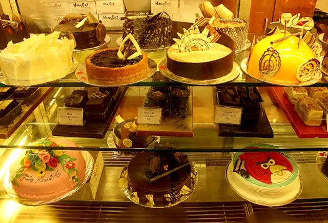 Hangout Cakes & Gourmet Foods