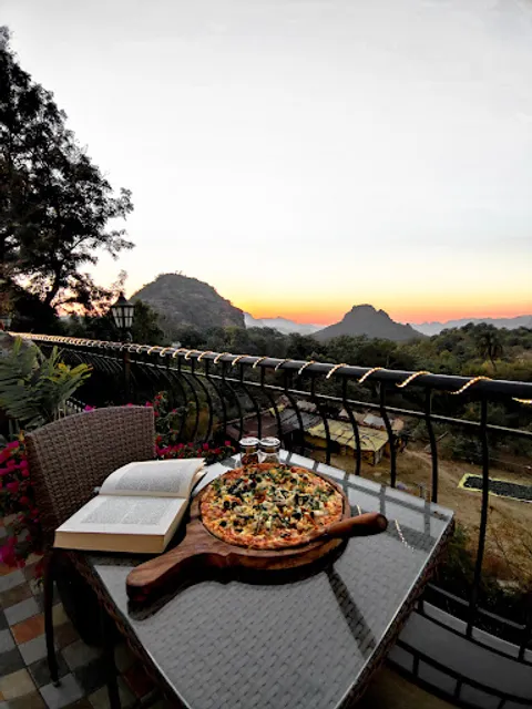 Pan Aroma: Rooftop Restaurant at The Summer House