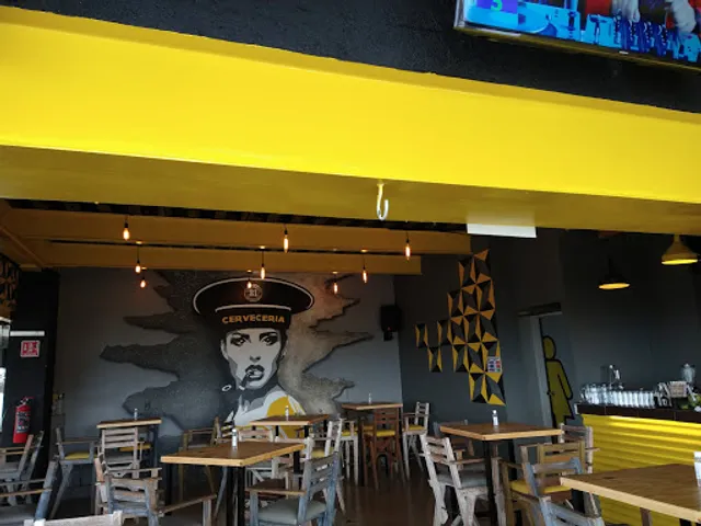 Cervecería Veintiuno Plaza 16