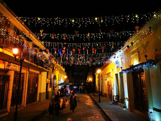 Andador Turistico Miguel Hidalgo, San Cristobal de las Casas; Chiapas.