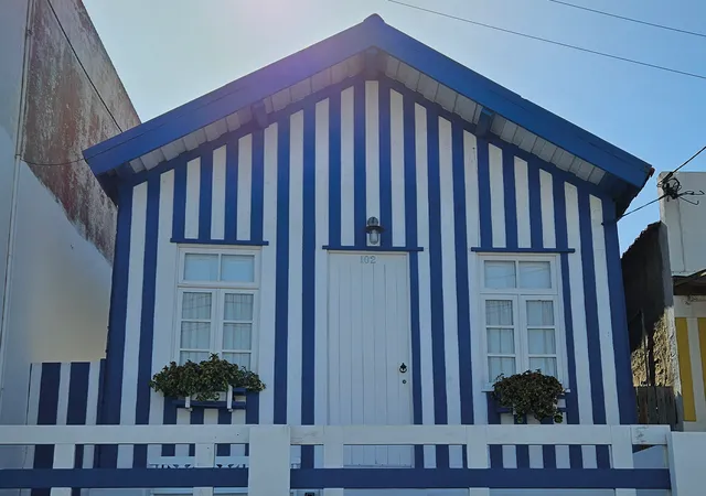 Palheiro Costa Nova by Casas de Aveiro