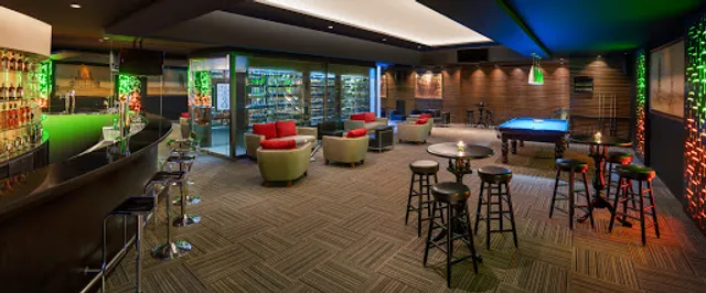 Tiga Puluh Music Bar & Lounge